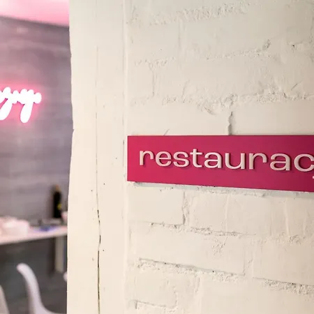 Cooltour 公寓式酒店 波兹南